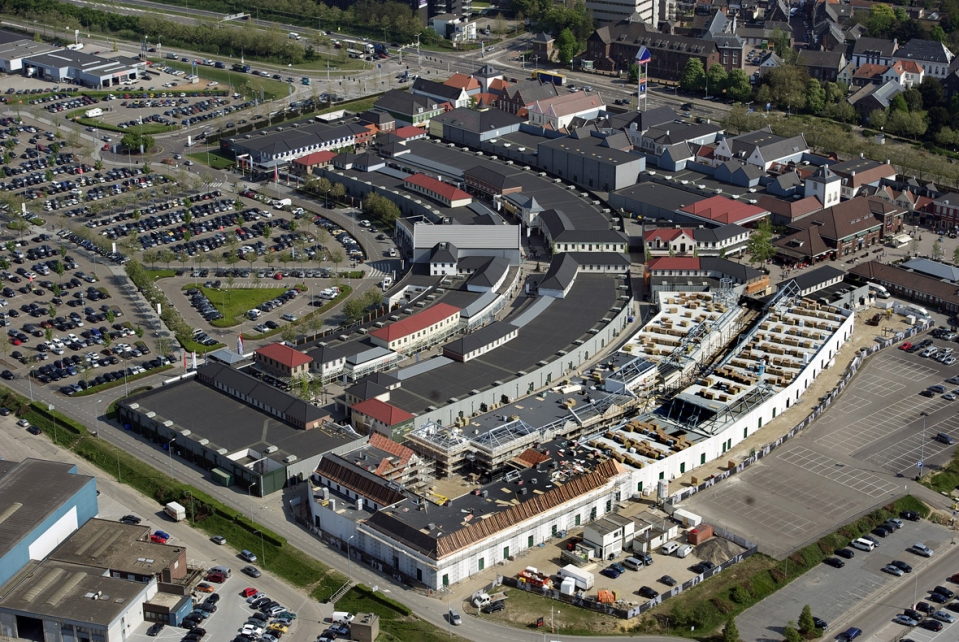 Designer Outlet Roermond aus der Luft
