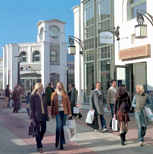 Platz im Ingolstadt Village