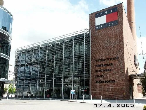 TOMMY HILFIGER Factory Outlet in Metzingen